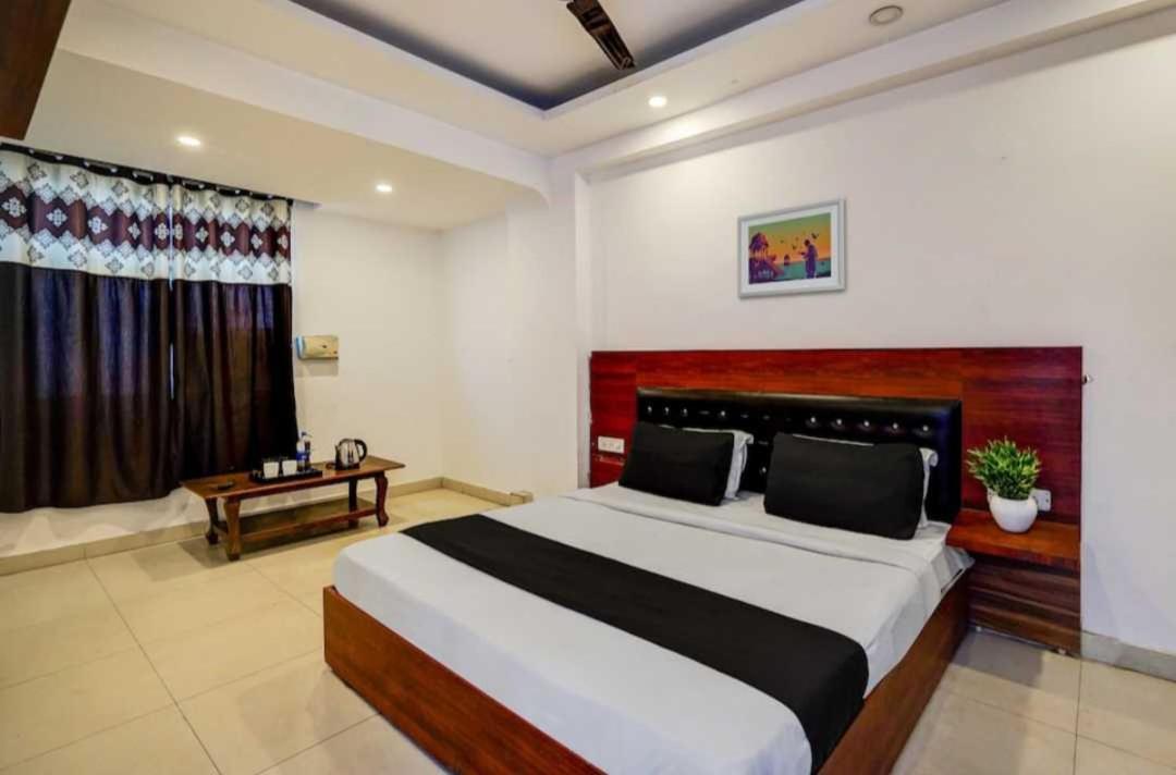 Hotel O Anshu B&B New Delhi Extérieur photo