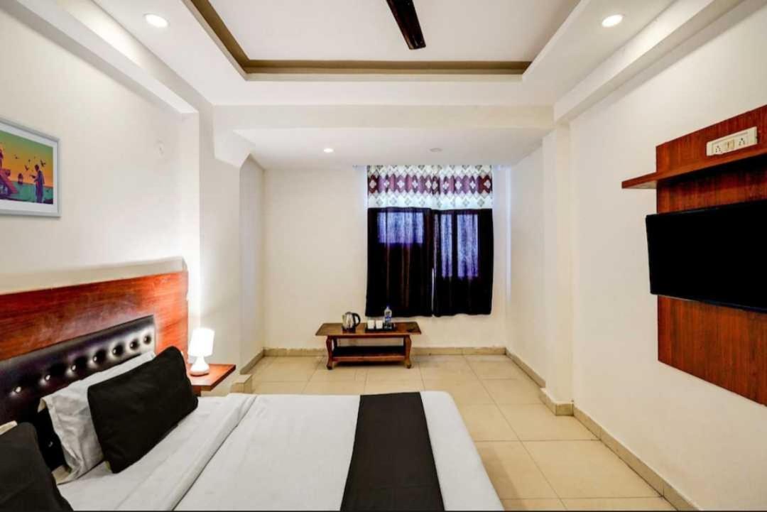 Hotel O Anshu B&B New Delhi Extérieur photo