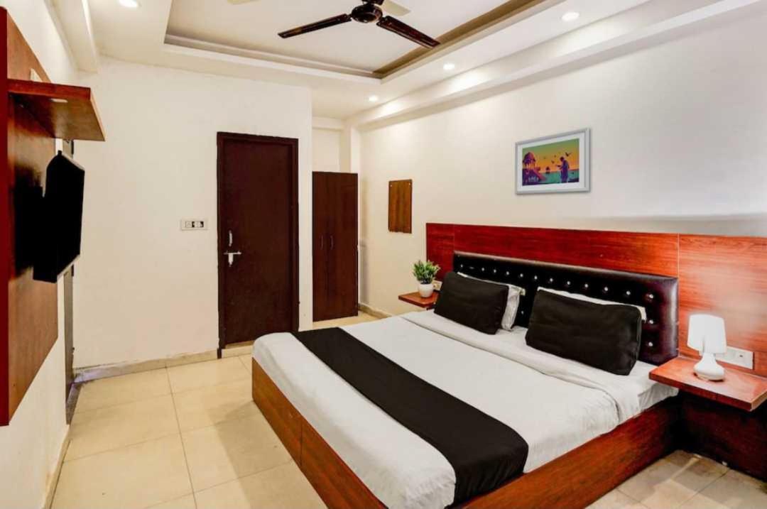 Hotel O Anshu B&B New Delhi Extérieur photo